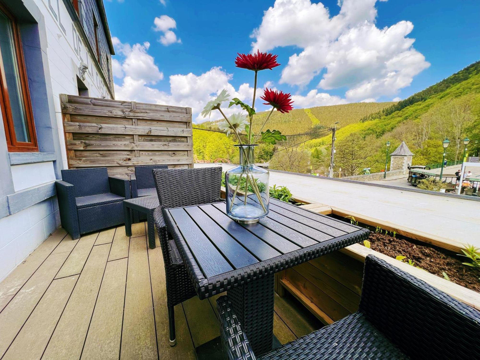 Au Sommet De La Cascade Hotel Stavelot Ngoại thất bức ảnh